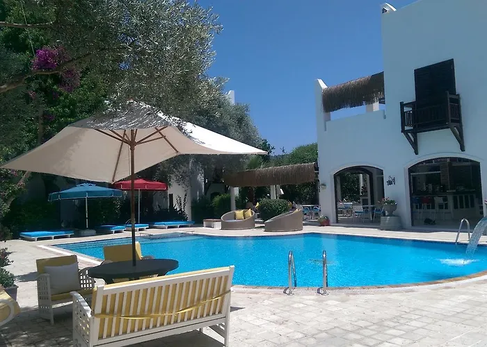 Ece Bodrum Hotel 3*