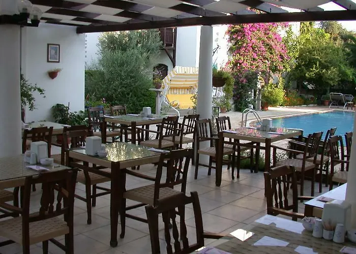 Ece Bodrum Hotel 3*