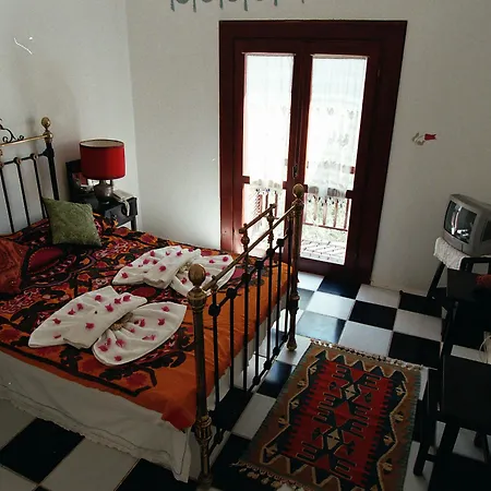 Ece Bodrum Göltürkbükü