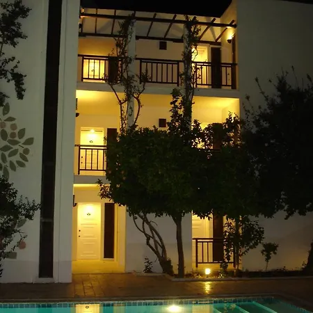 Ece Bodrum ホテル