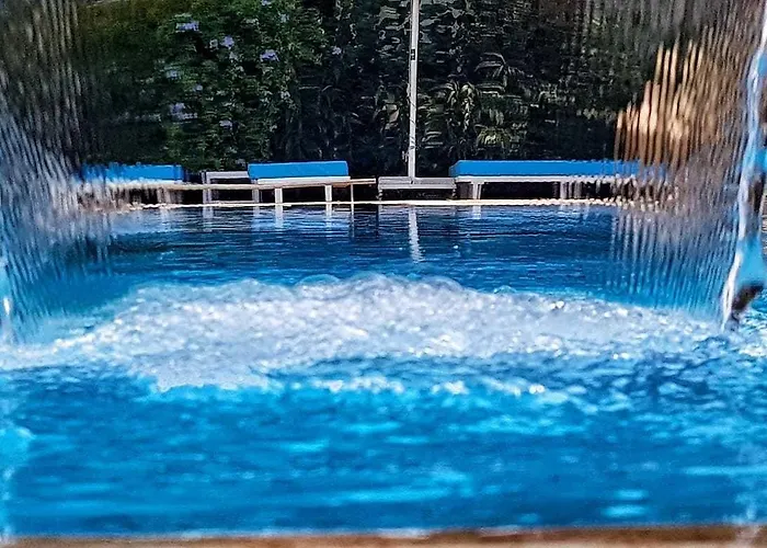 فندق Ece Bodrum 3*