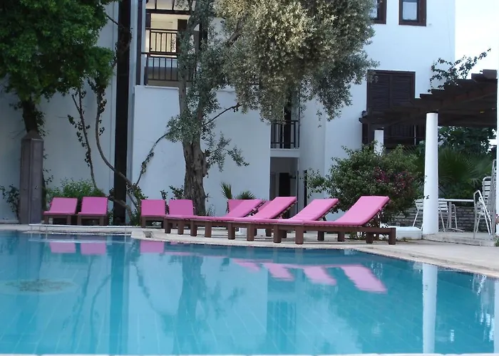 فندق Ece Bodrum 3*