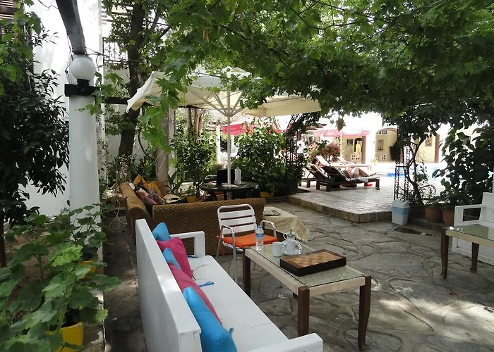 فندق Ece Bodrum 3*